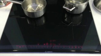 Bếp bosch bị lỗi ee do nước trào vào màn hình