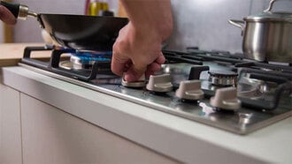 Đun bếp fagor nấu gas tốn kém hơn với bếp từ