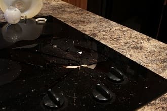 Vỡ kính bếp từ nghiêm trọng gây ra cháy nổ bếp