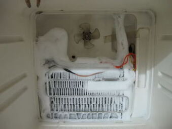 Sửa tủ lạnh sanyo/aqua không làm được đá do bị hỏng quạt