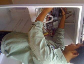 Sửa tủ lạnh electrolux hỏng timer, sò lạnh nên không lạnh hoặc quá lạnh