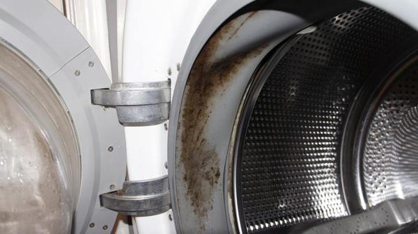 Máy giặt electrolux thường hay kêu to, rung lắc mạnh khi giặt và vắt