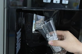 Nhận bảo hành tủ lạnh side by side lỗi không đổ đá tự động