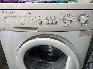 Máy giặt electrolux cửa ngang bị mất nguồn